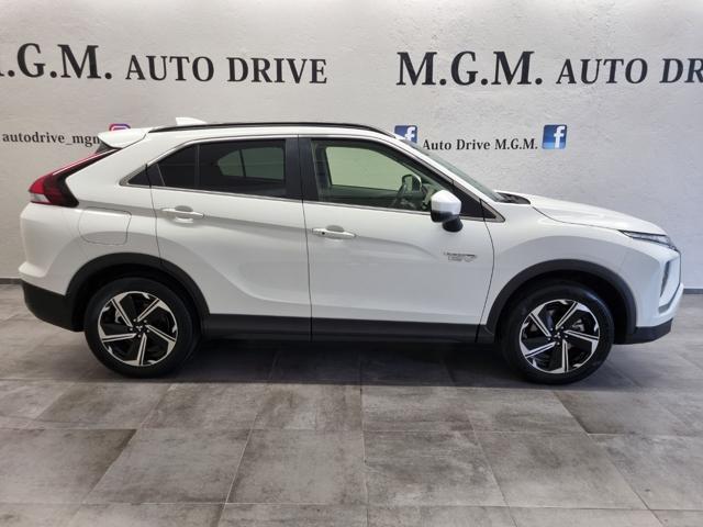 MITSUBISHI Eclipse Cross 2.4 MIVEC 4WD PHEV Instyle SDA Pack 0