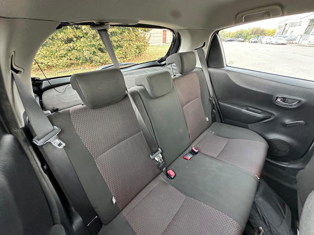 Toyota Yaris 1.3 Lounge (110.000KM!!) PREZZO 8490€