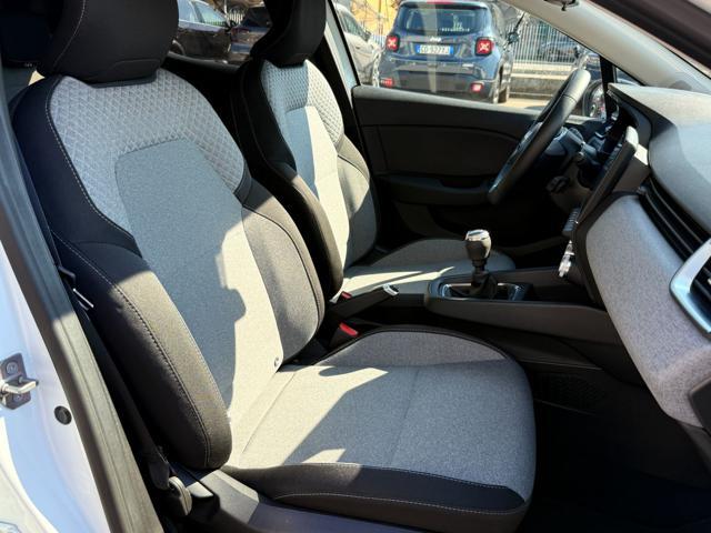 RENAULT Clio (mitsubishi COLT) 1.0 turbo 90 CV Invite -