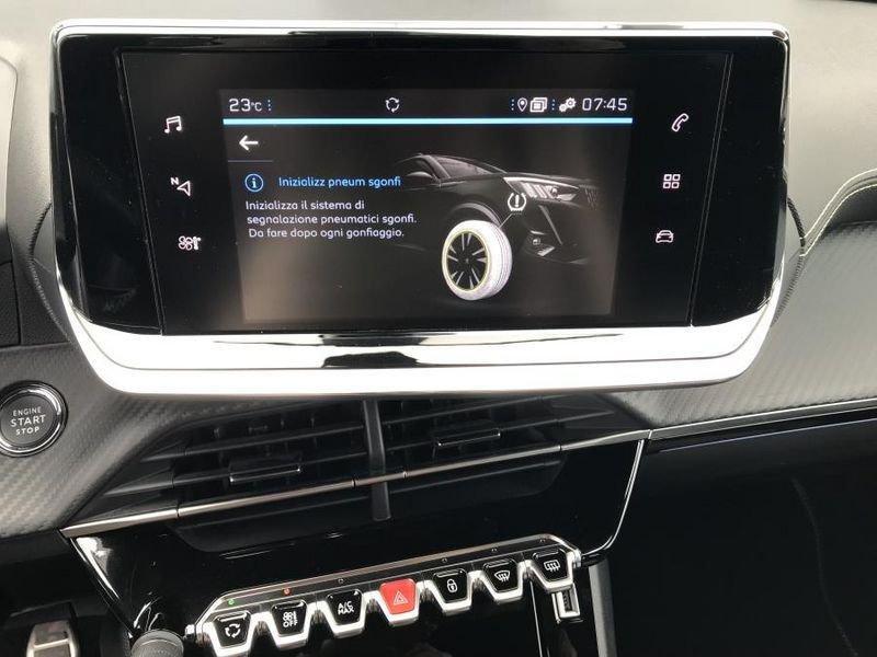 Peugeot 2008 PureTech 130 GT NAVI + CAMERA + 3D
