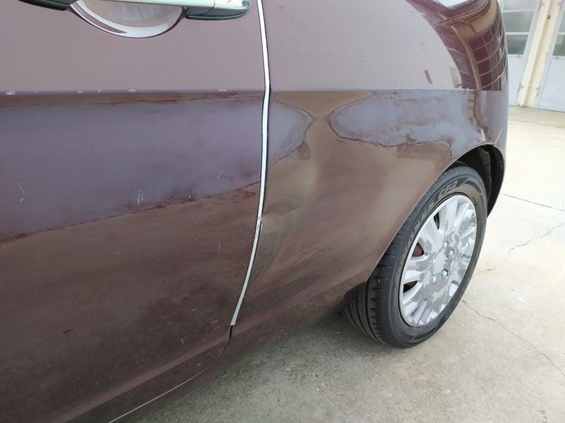 Lancia Ypsilon 1.3 MJT 75 CV Oro