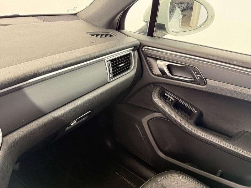 Porsche Macan 2.0 TETTO PANORAMICO - SOSP - IVA ESPOSTA