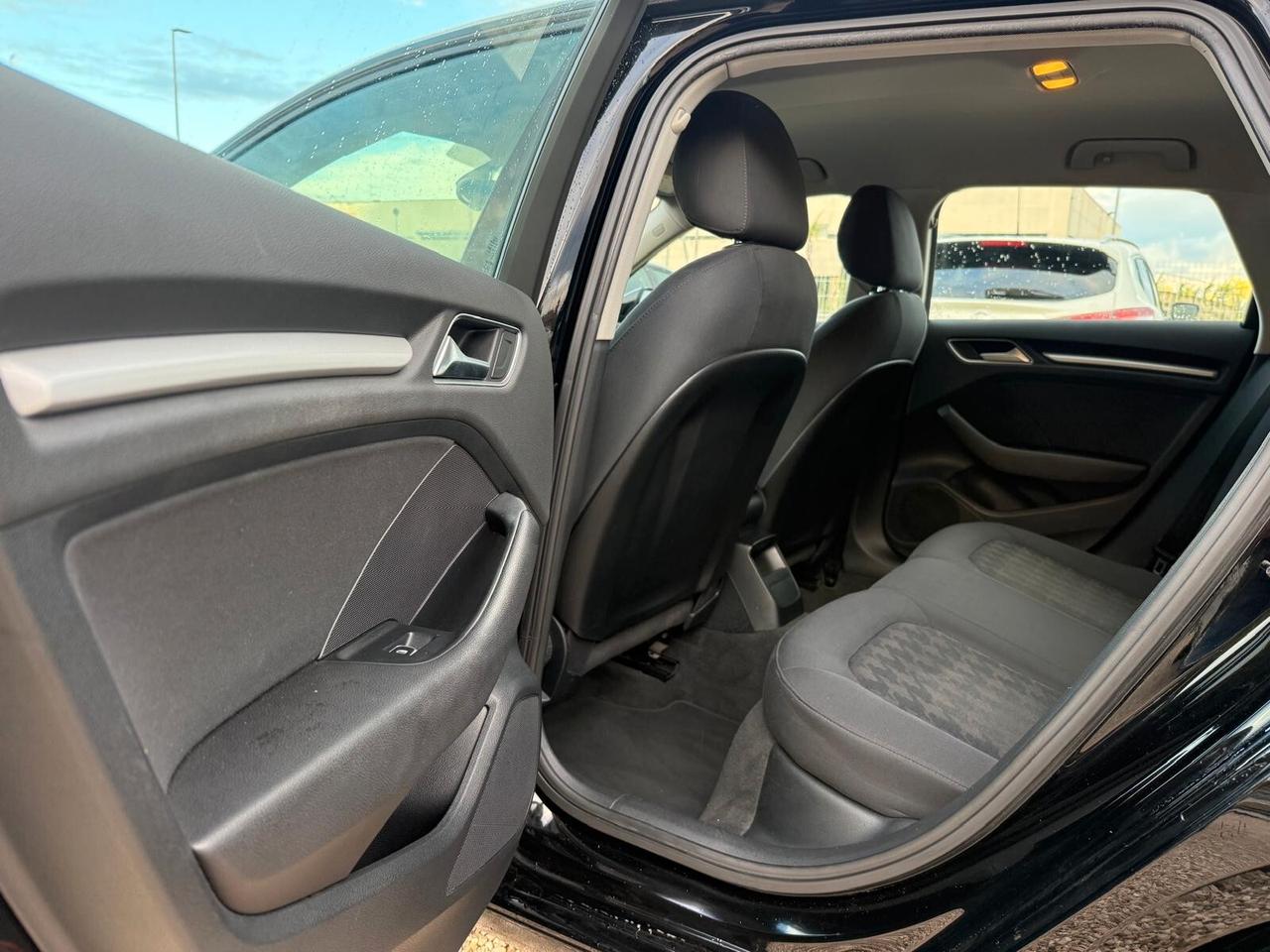 Audi A3 SPB 1.6 TDI clean diesel Ambiente