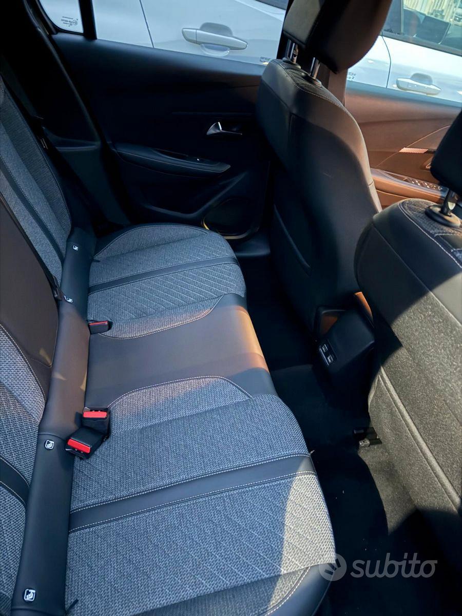 2024 PEUGEOT 208 1.2 1.2cc 100cv PURETECH "ALLURE