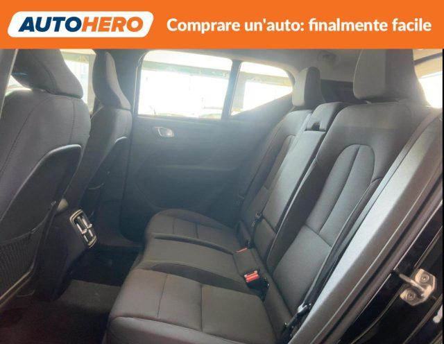 VOLVO XC40 T2 Geartronic Momentum Pro