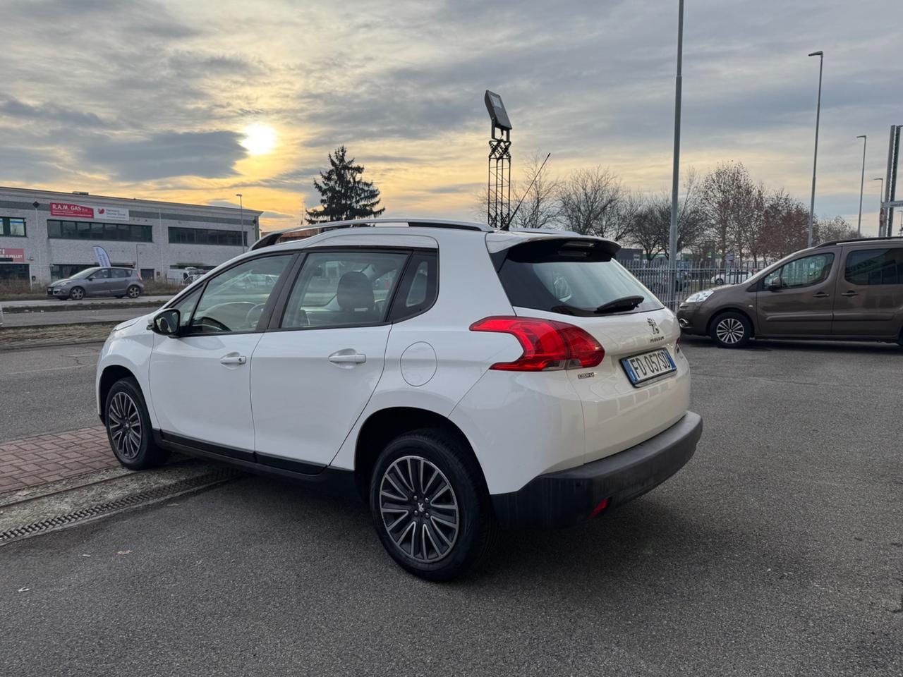 Peugeot 2008 1.6 BlueHDi. Ok Neopatentati