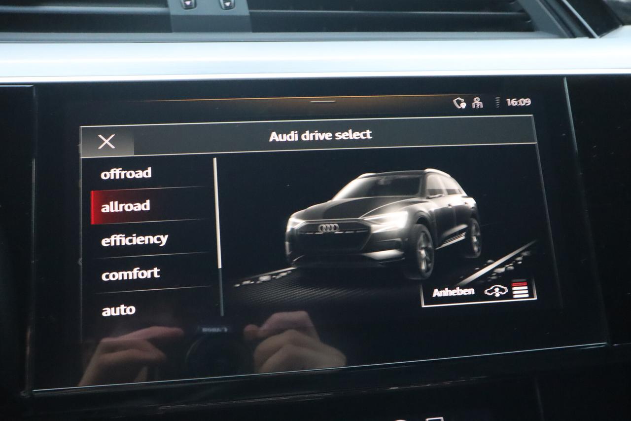 Audi e-tron E TRON 55 QUATTRO S-LINE MATRIX HEAD UP