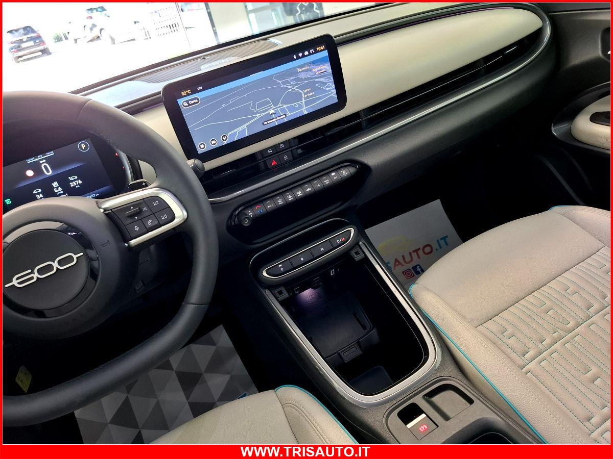 FIAT 600 1.2 T-GEN3 MHEV DCT La Prima NEOPATENTATI (FULL LED+PELLE+NAVI)