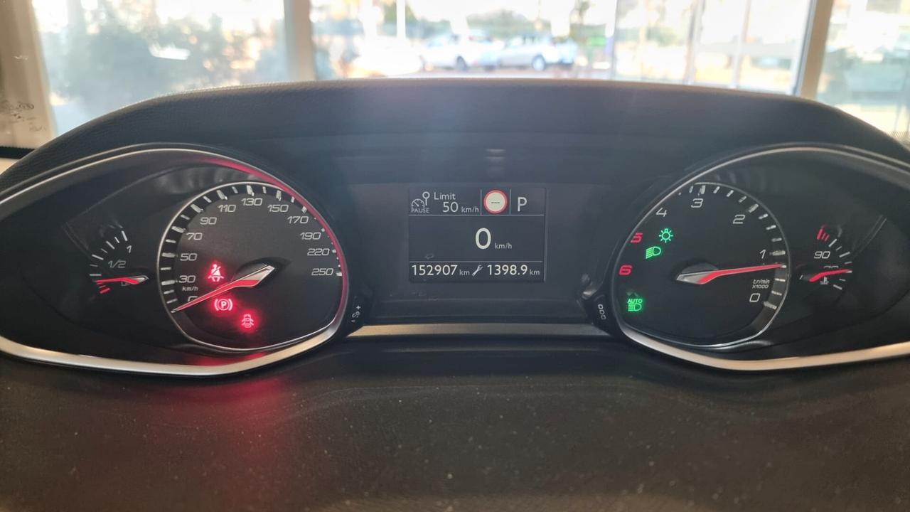 Peugeot 308 BlueHDi 130 S&S EAT6 SW Allure