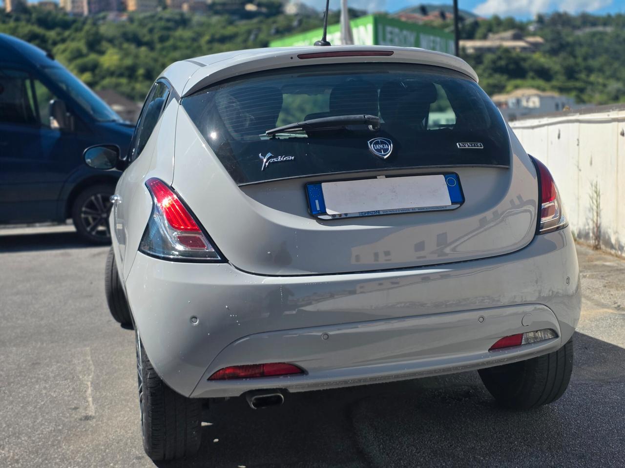 Lancia Ypsilon 1.0 FireFly 5 porte S&S Hybrid Ecochic Gold
