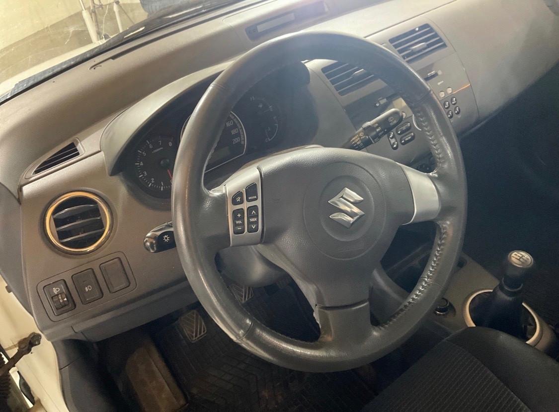 Suzuki Swift 1.3 4x4 5p.