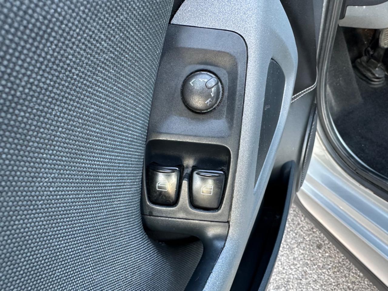 Smart ForTwo SERVOSTERZO 1000 52 kW MHD