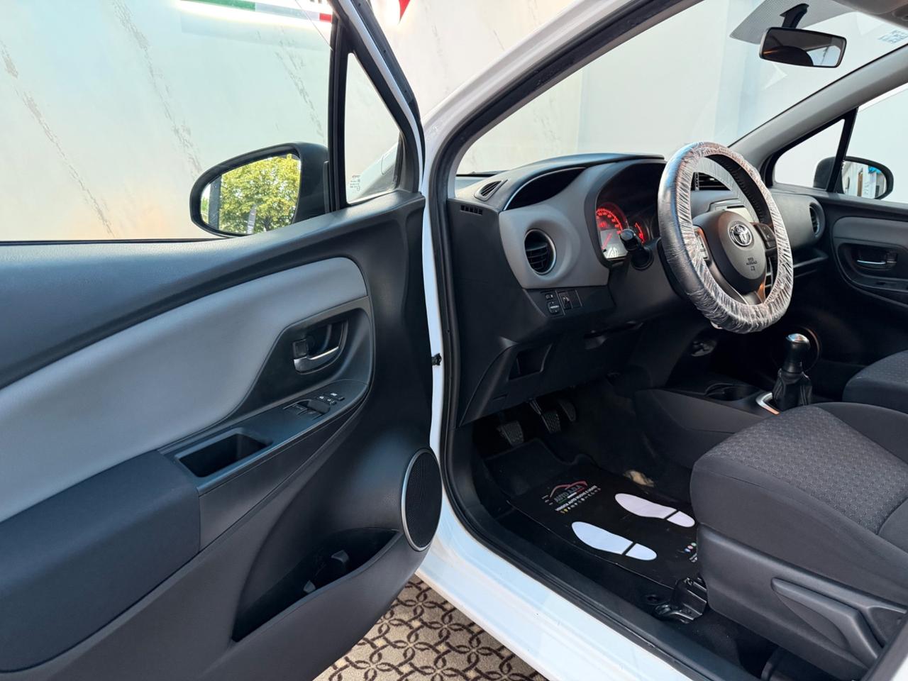 Toyota Yaris 1.0 5 porte Active