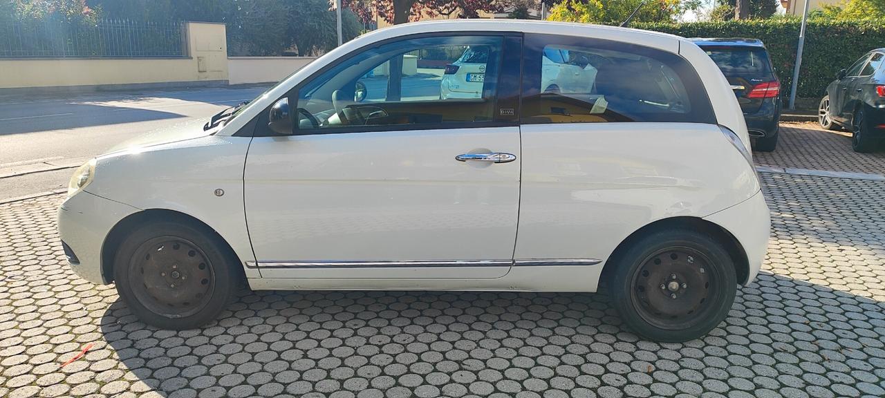 Lancia Ypsilon 1.2 69 CV Diva