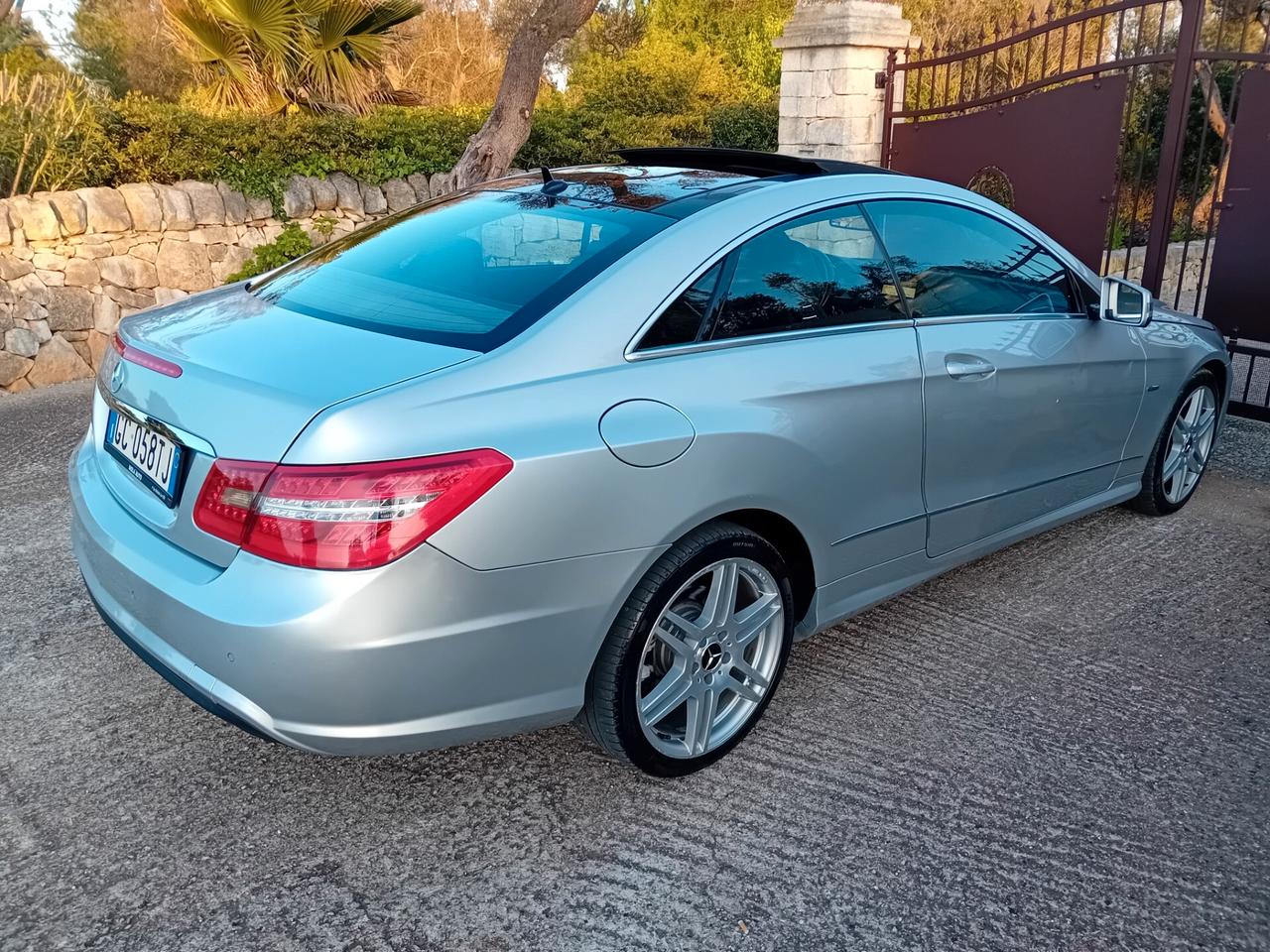 Mercedes-benz E 220 CDI coupé Avantgarde AMG