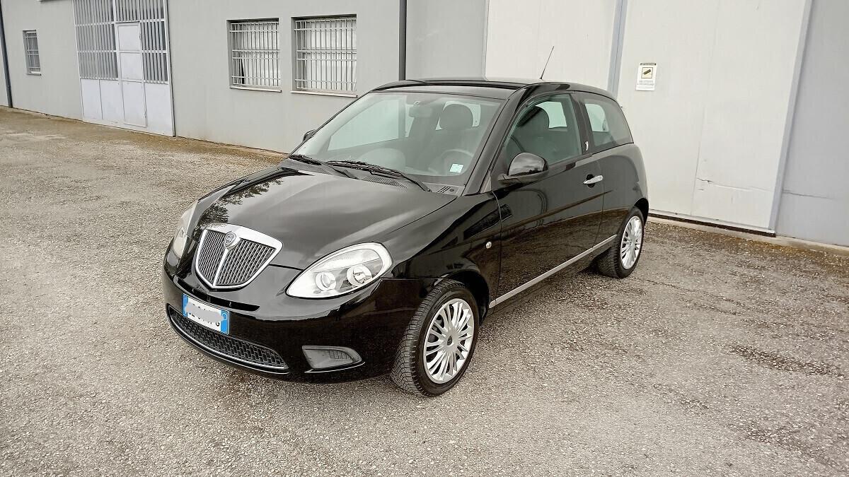 Lancia Ypsilon 1.2 - imp. GPL -