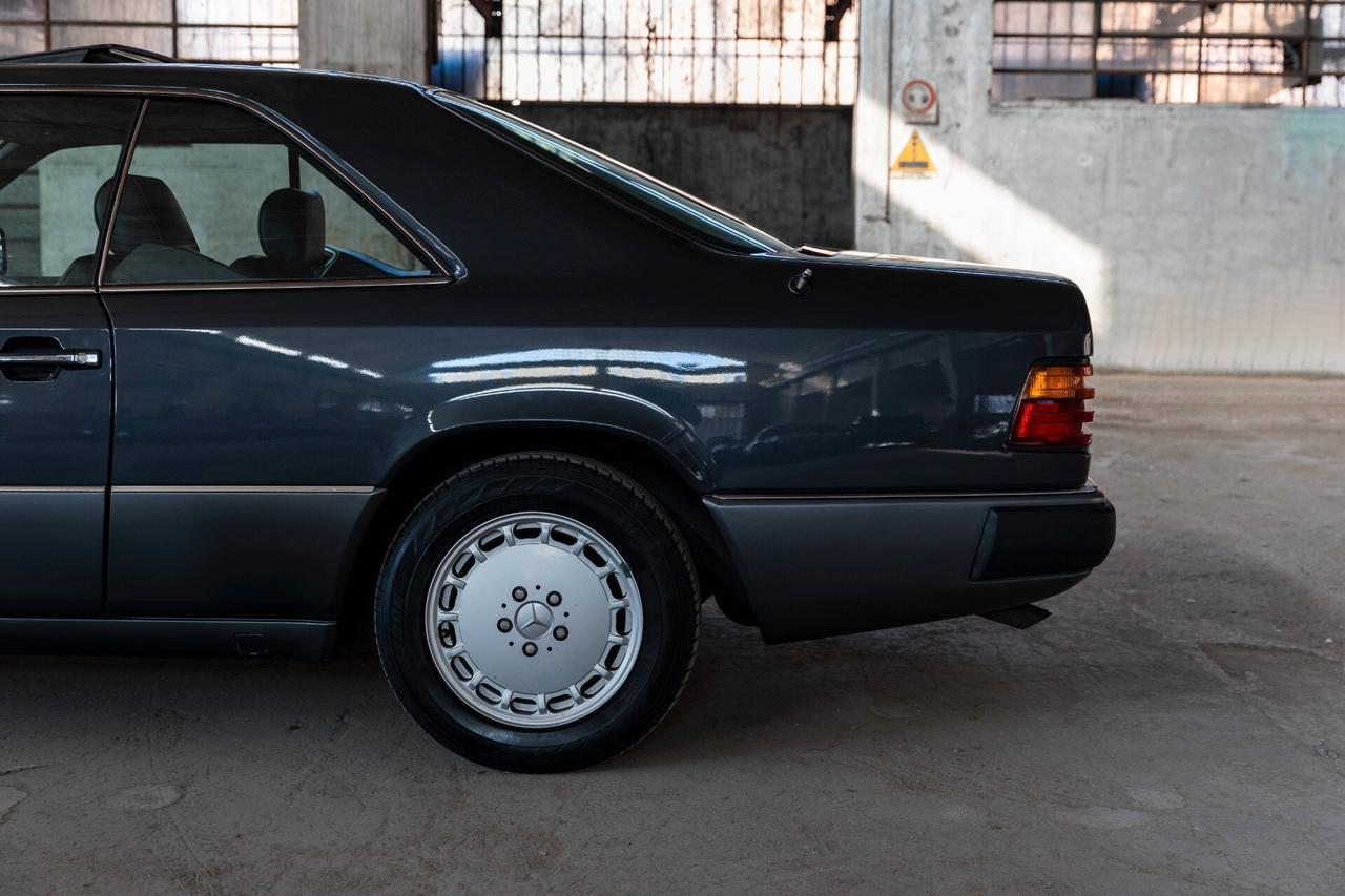 Mercedes-benz 300 CE cat Coupé