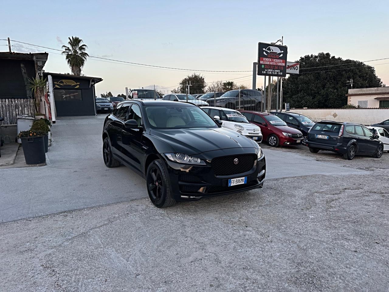 Jaguar F-Pace 2.0 D 180 CV Portfolio Unico Proprietario Garanzia 24 Mesi !!