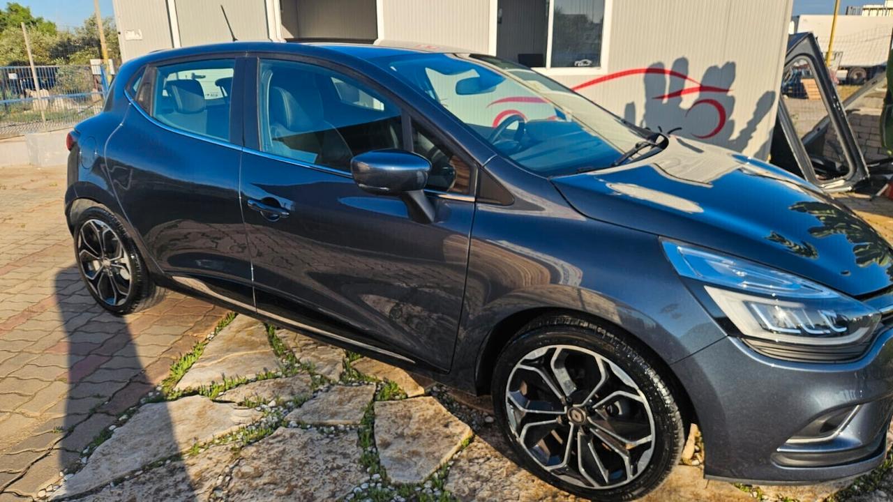 Renault Clio dCi 8V 75 CV 5 porte Moschino Life