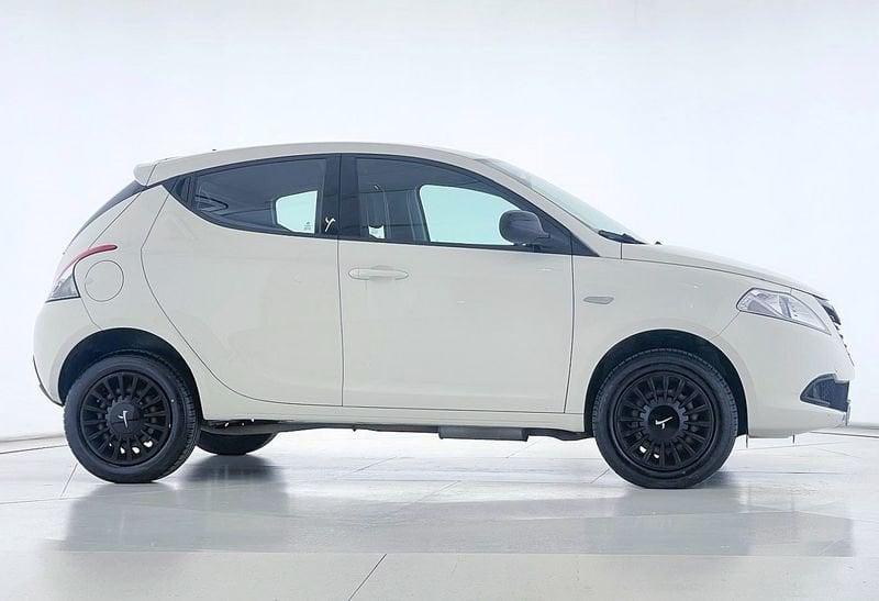 Lancia Ypsilon Ypsilon 0.9 Twinair 85 CV 5 porte Metano Ecochic Elefantino