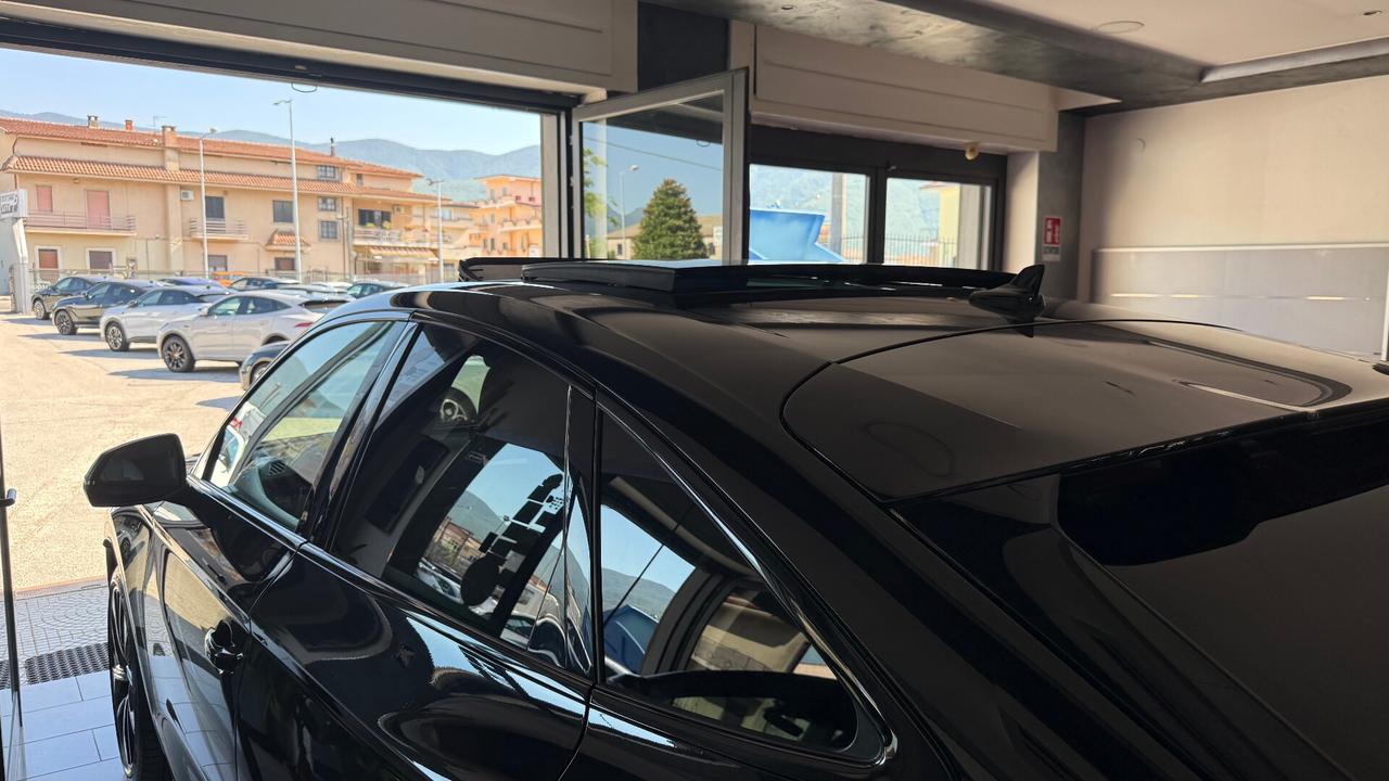 AUDI SQ5 SPORTBACK TETTO IDENTITY BLACK