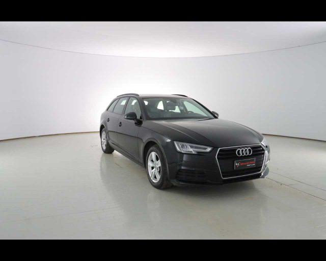 AUDI A4 Avant 30 TDI S tronic Business