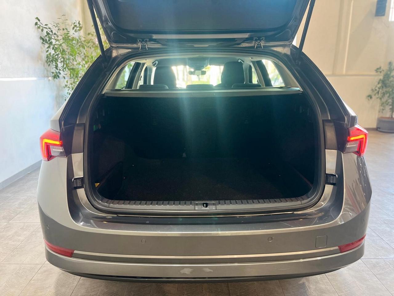 SKODA OCTAVIA 2.0 TDI DSG 10/2023 *81MILA KM*UNICOPRO*