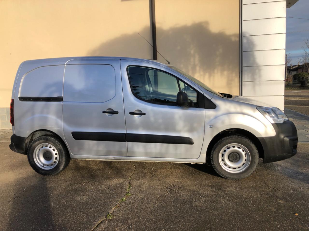 Citroen Berlingo BlueHDi 3 posti GRIP CONTROL