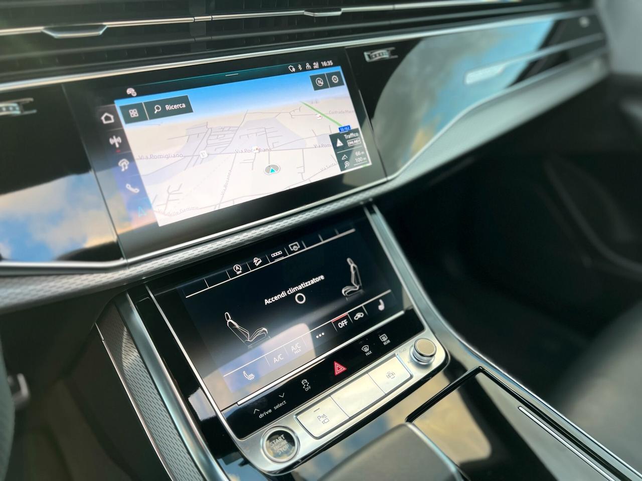 Audi Q8 50 3.0 TDI mhev 286 CV quattro tiptronic Sport NEW MODEL