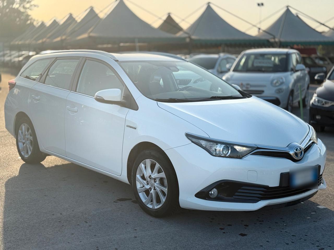 Toyota Auris Touring Sports 1.8 Hybrid Lounge