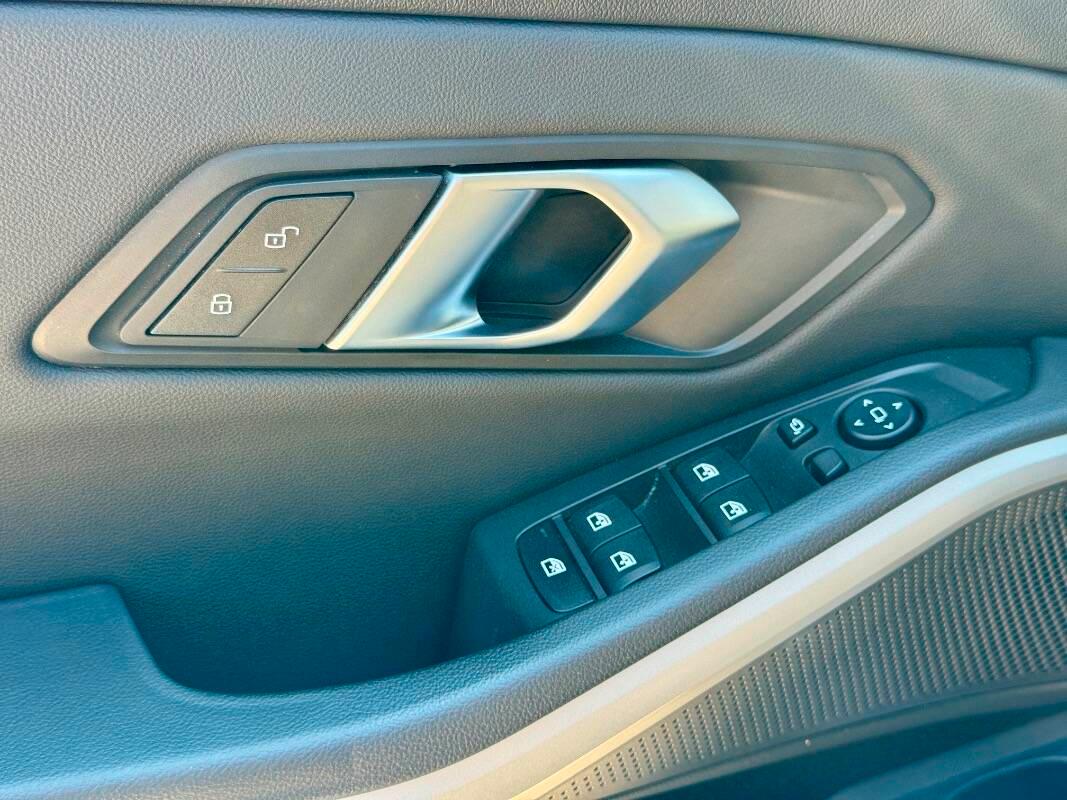 BMW Serie 3 Touring 320d mhev 48V xdrive auto