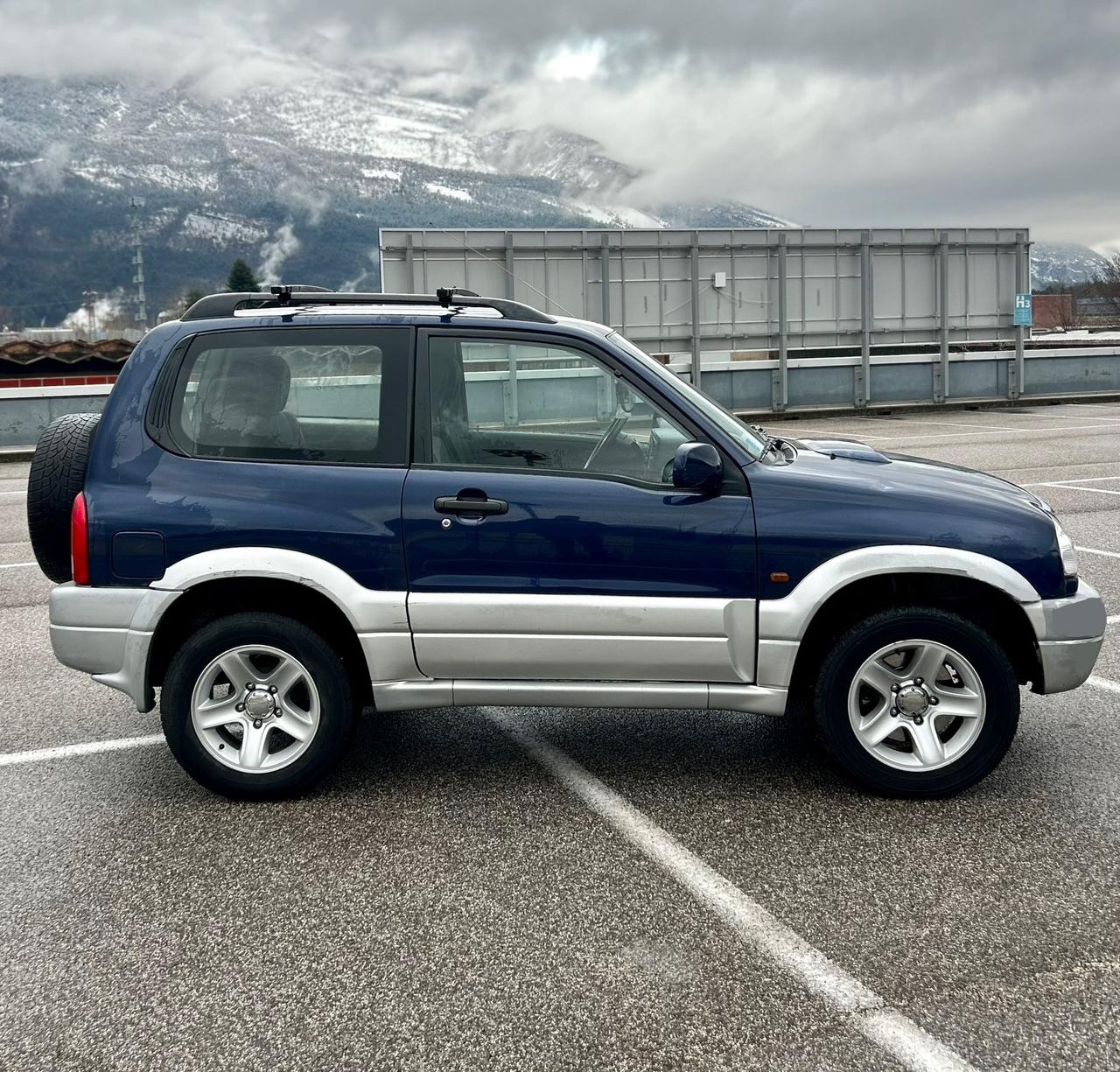 Suzuki Grand Vitara 2.0 TD 16V 3 porte 107.000km