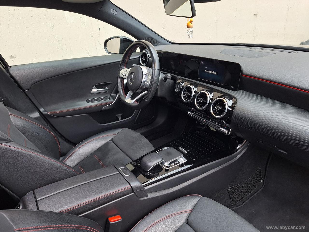 MERCEDES-BENZ A 180 d Automatic Premium AMG NIGHT TETTO