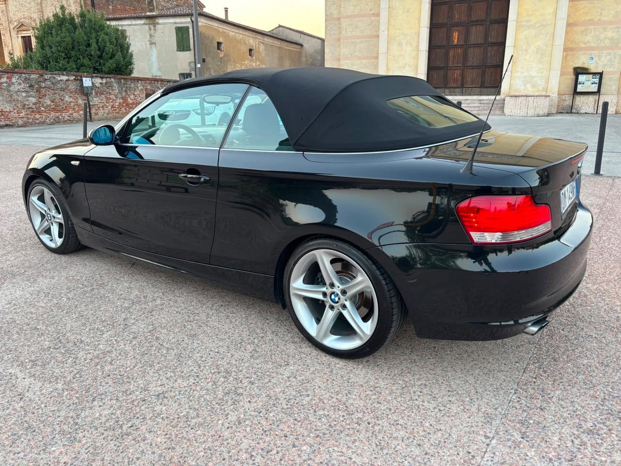 Bmw 120 .2.0 i Cabrio Attiva pronta al uso