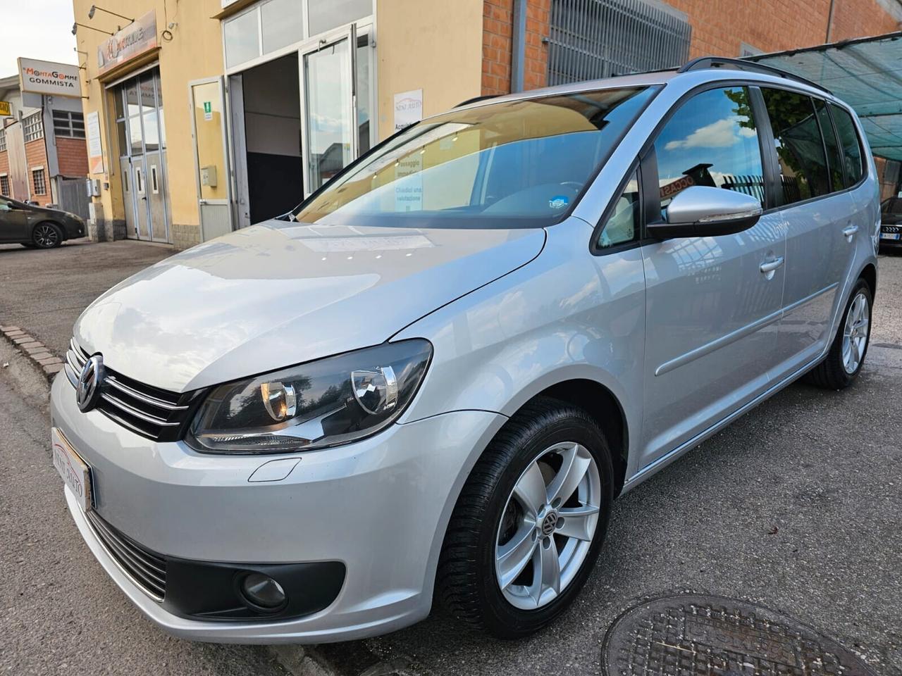 Volkswagen Touran 1.6 TDI 105cv DSG Trendline*Navi*Pdc*5Posti*