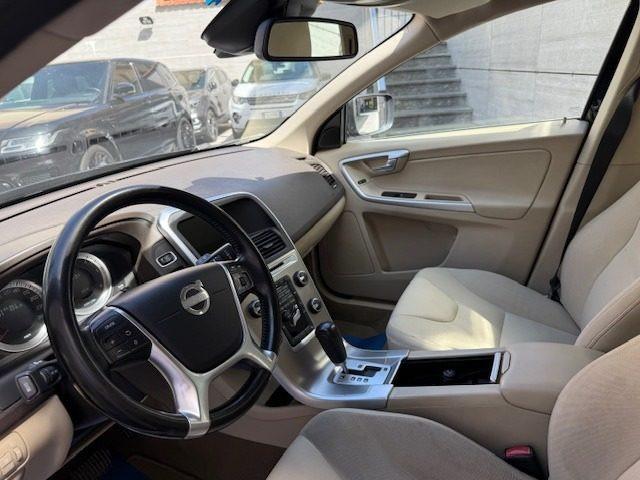 VOLVO XC60 D3 AWD Geartronic Momentum