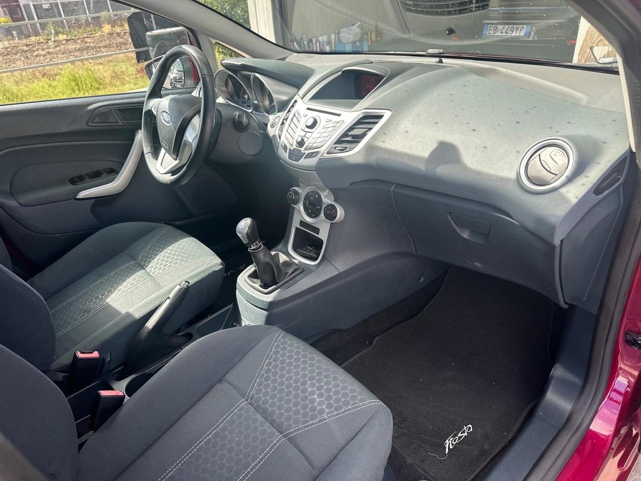 Ford Fiesta 1.4 TDCi 5p. Titanium