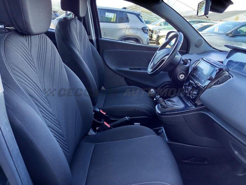 Lancia Ypsilon Ypsilon 1.0 firefly hybrid Gold s&s 70cv 5p.ti