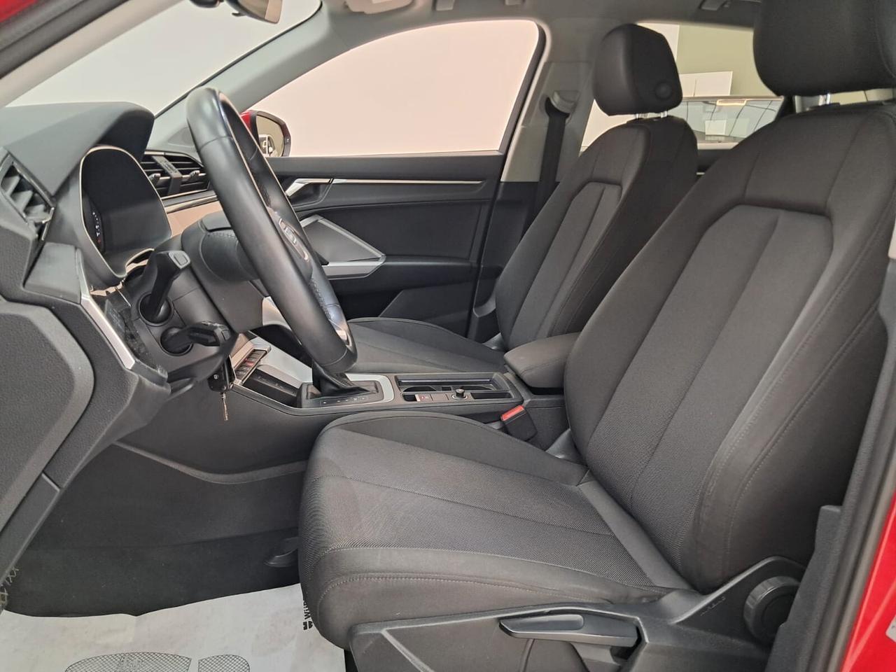 AUDI Q3 II 2023 35 2.0 tdi s-tronic IVA ESPOSTA
