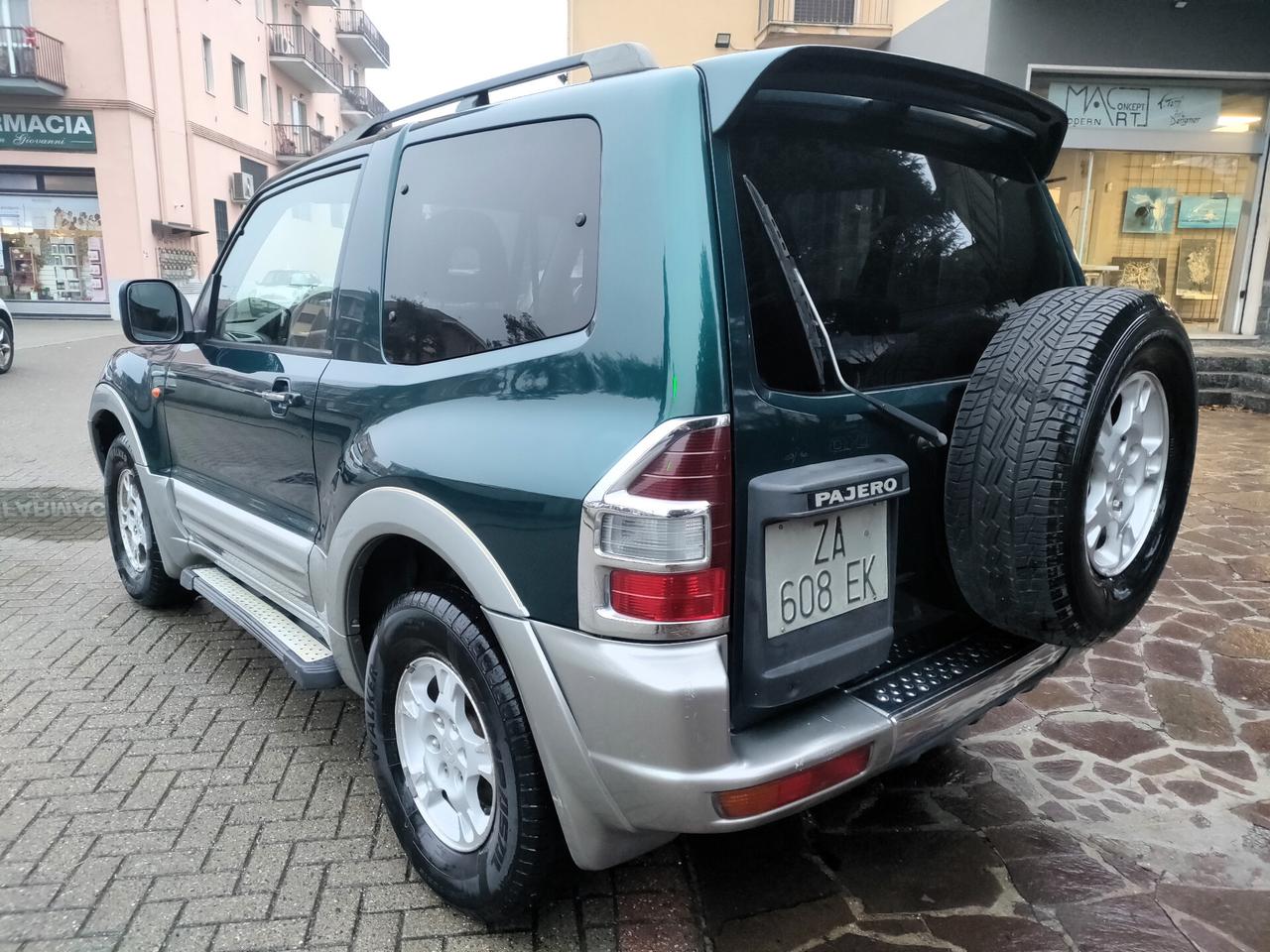 Mitsubishi Pajero 3.2 16V DI-D 3p. GLS1