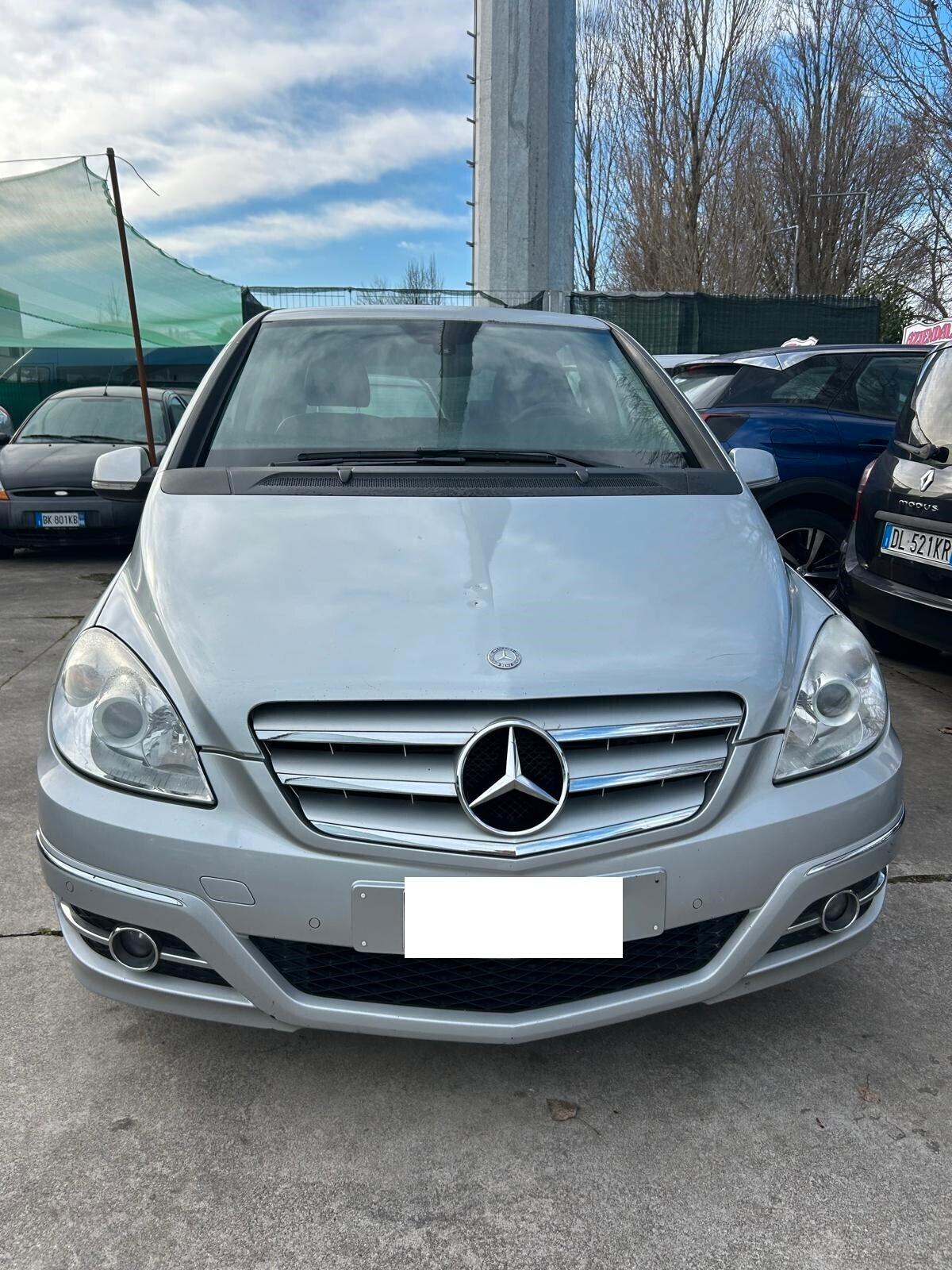 Mercedes-benz B 200 CDI Premium automatica ok neo patentati