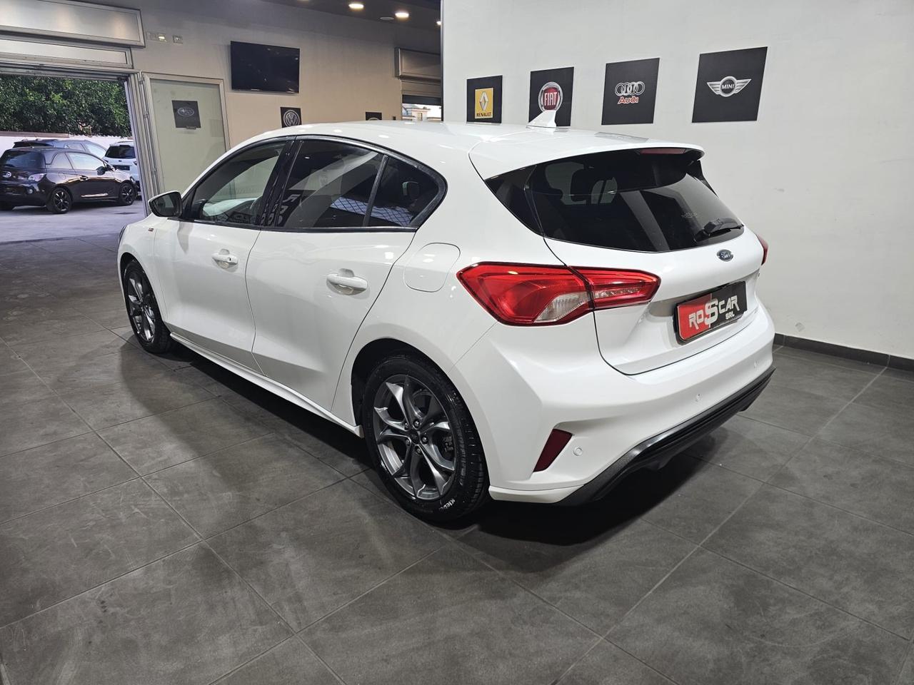 Ford Focus 1.5 TDCi 120 CV ST Line