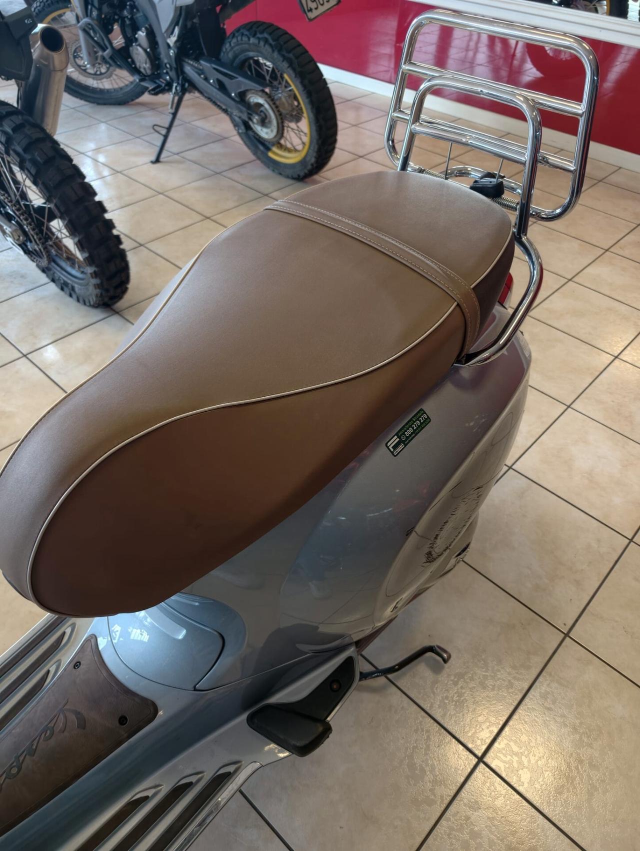 Vespa Primavera 125