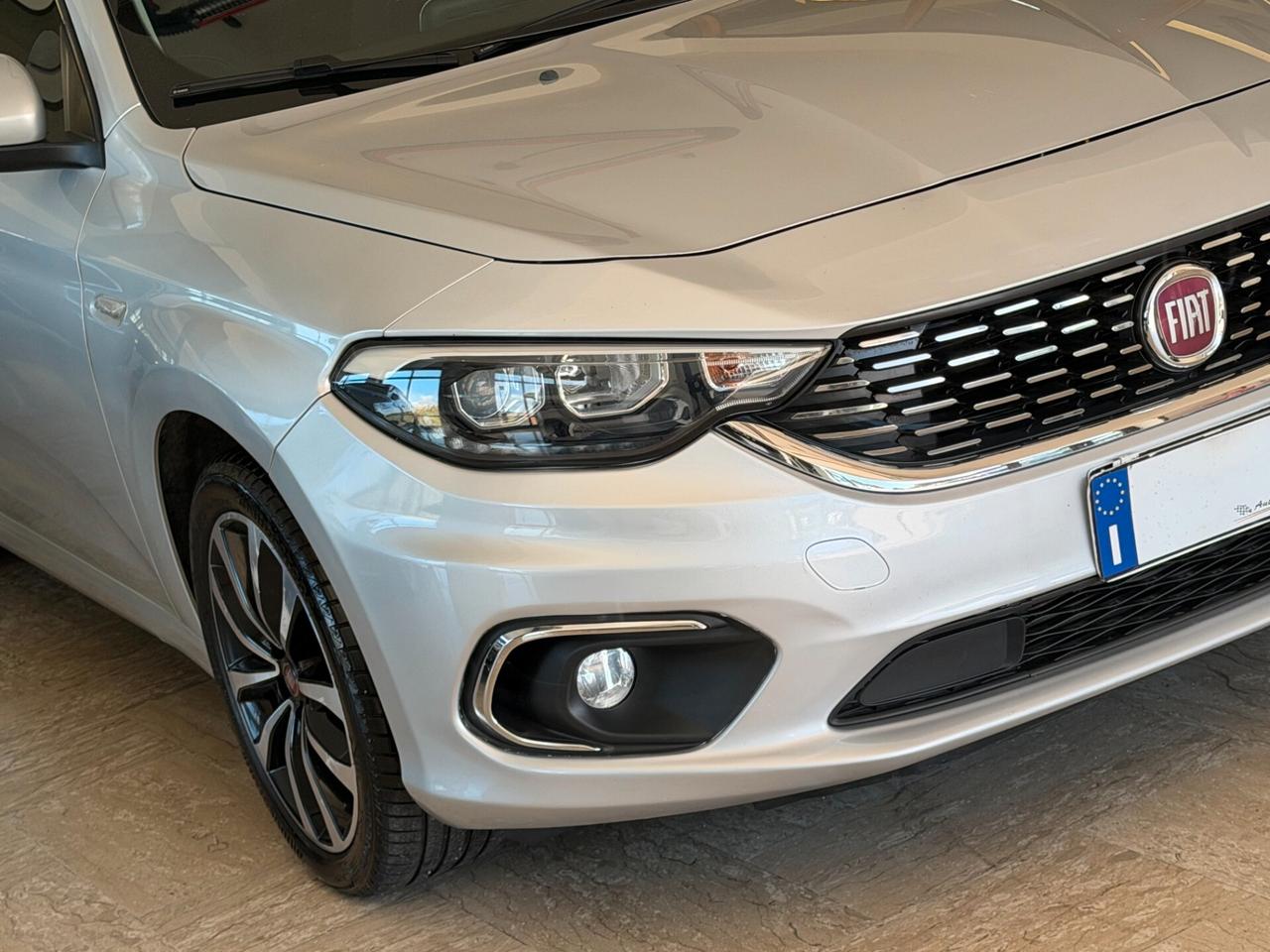 Fiat Tipo 1.6 M.JET 120 cv. 5 porte LOUNGE (Nav)