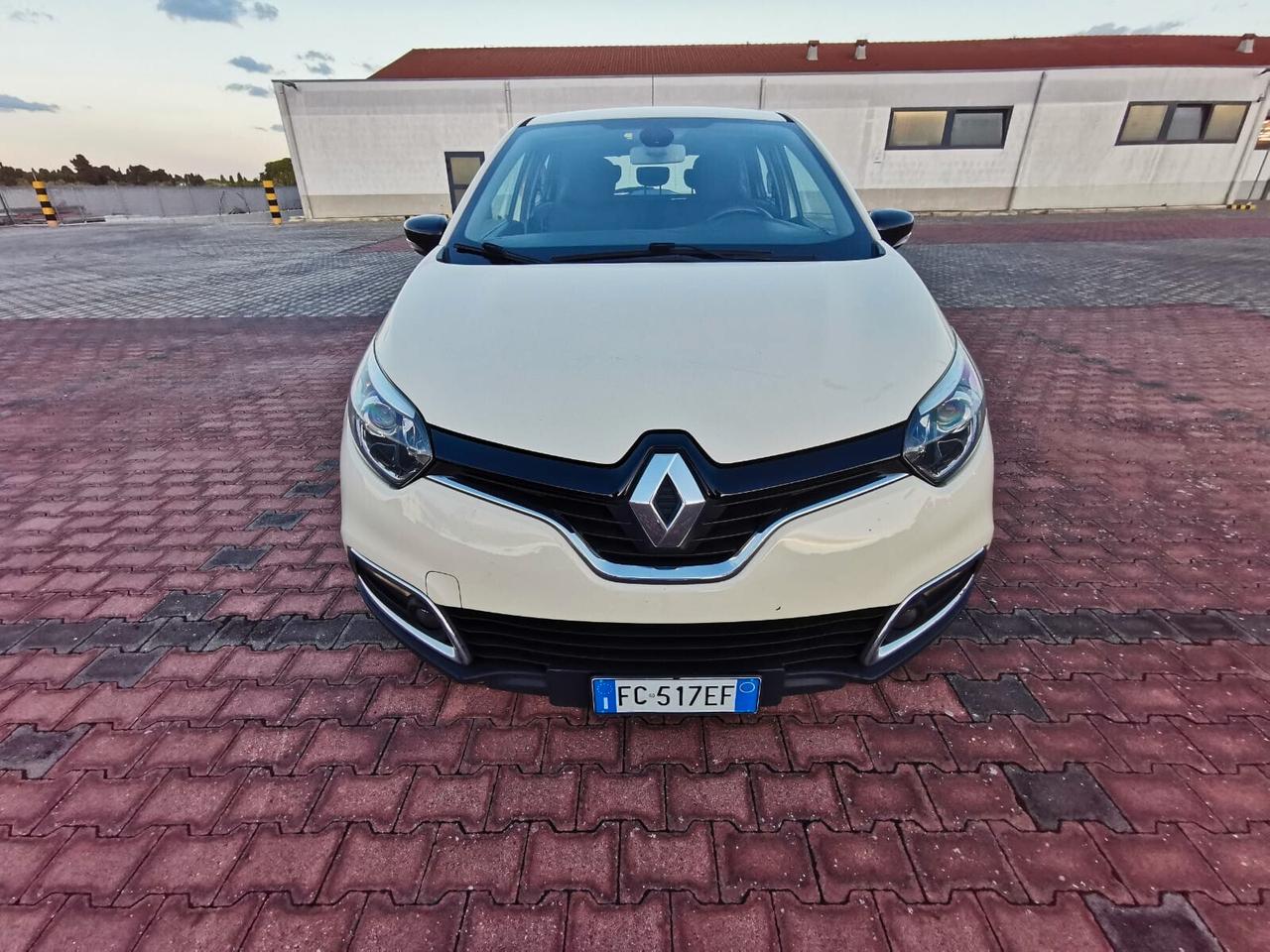 Renault Captur dCi 8V 90 CV EDC Energy - 12/2015