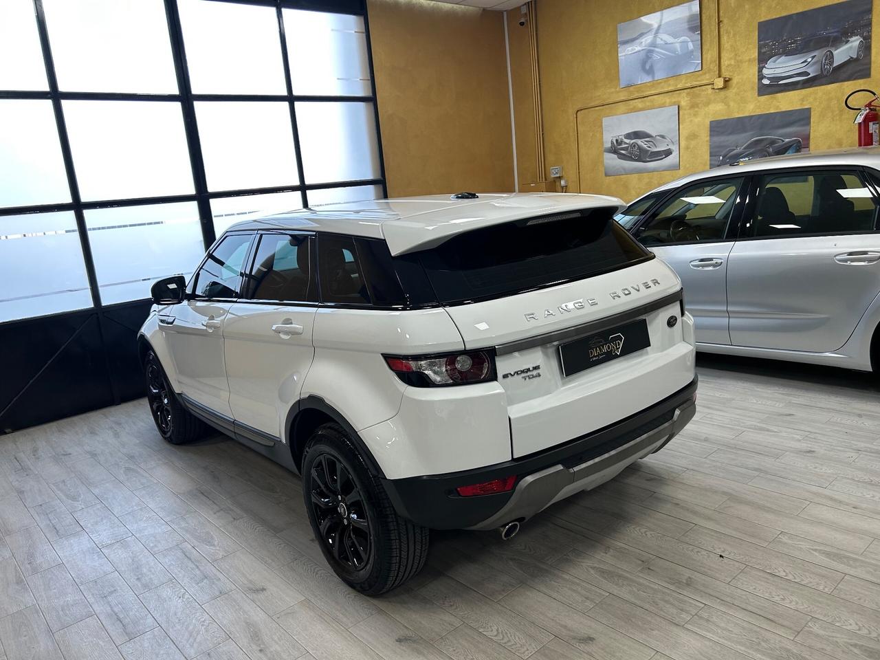 RANGE ROVER EVOQUE 2.2 Td4 150 cv “FULL FULL”-2013