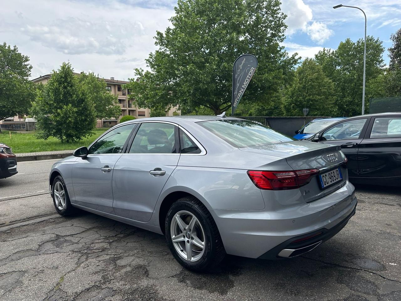 Audi A4 Avant 30 TDI/136 CV S tronic Business Advanced