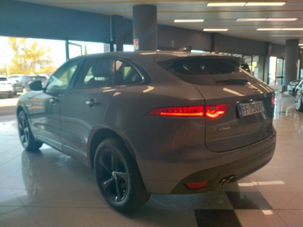 Jaguar F-Pace 2.0 D 180 CV AWD aut. R-Sport