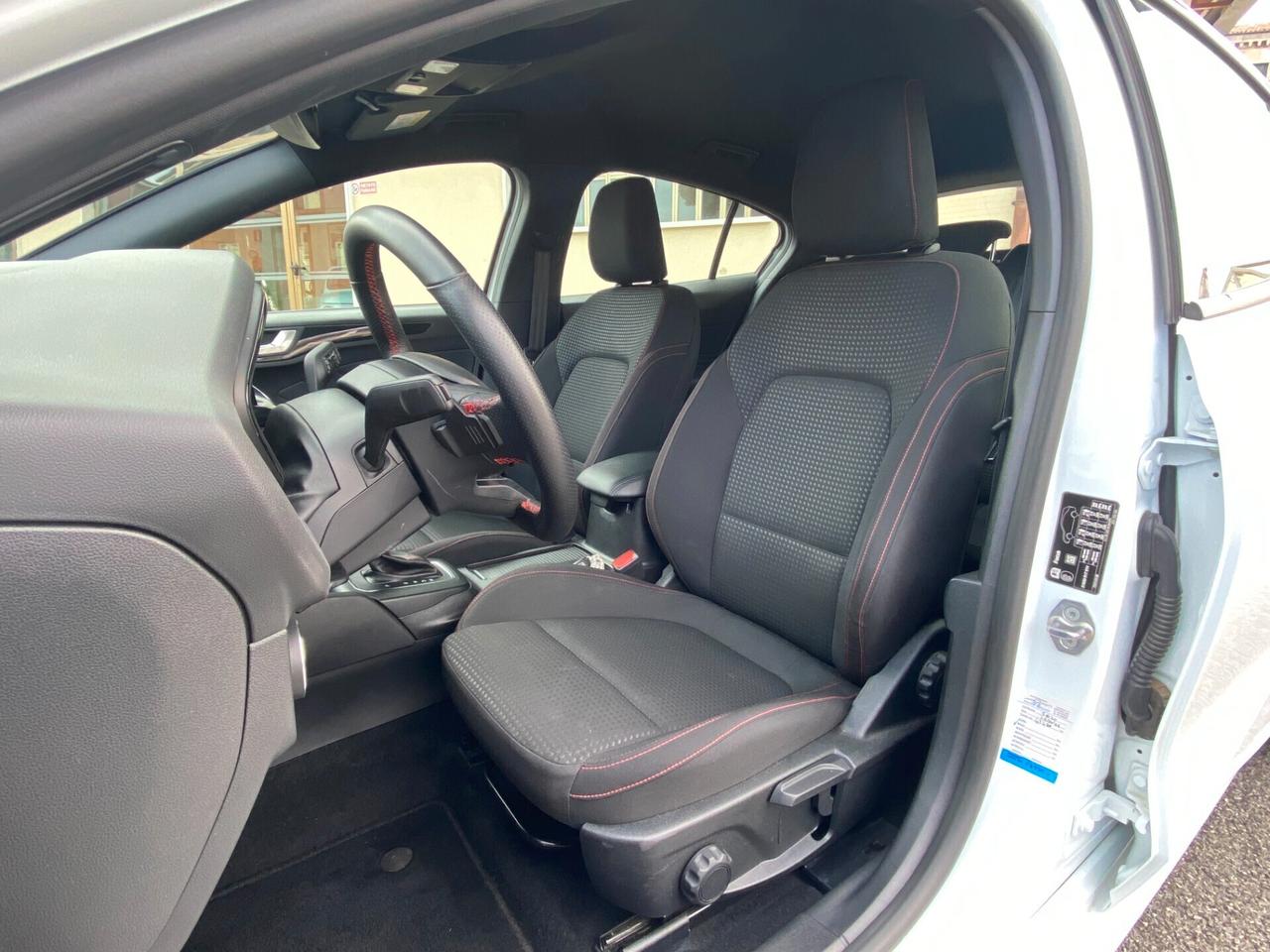 Ford Focus 1.0 Hybrid 125 CV Powershift ST-LINE