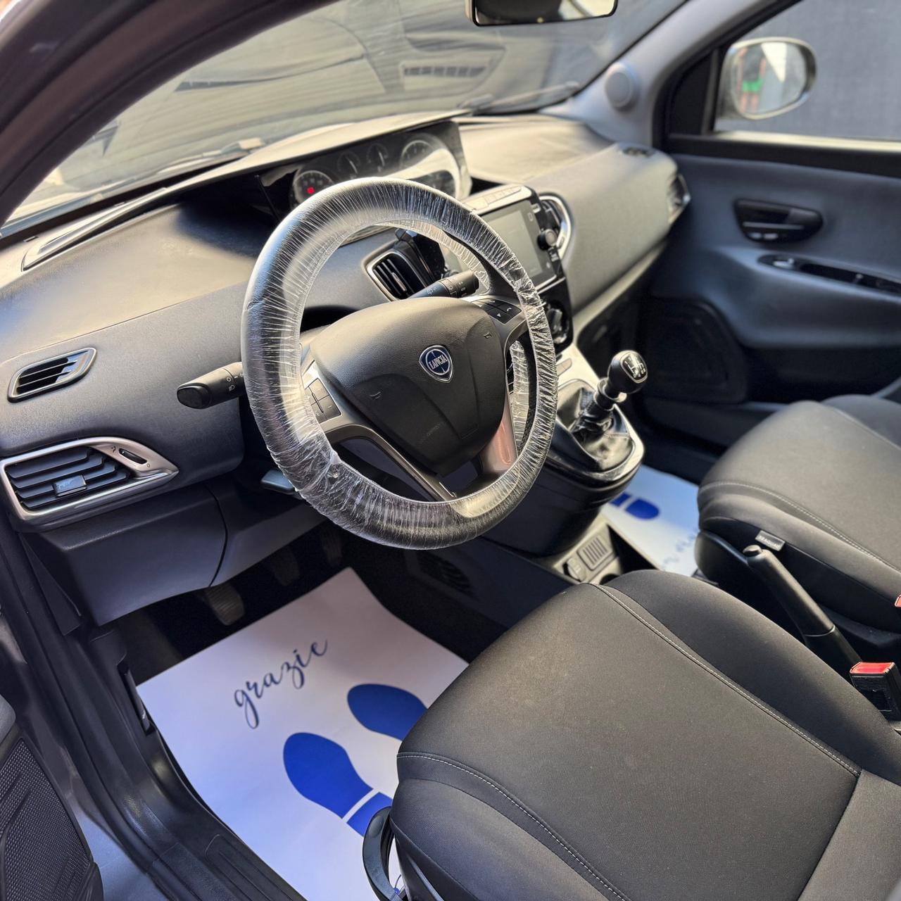 Lancia Ypsilon GOLD 1.0 HYBRID